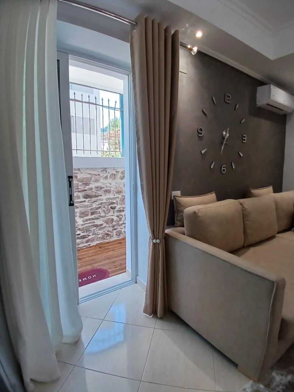 Mato Apartment Gjirokastër Екстериор снимка